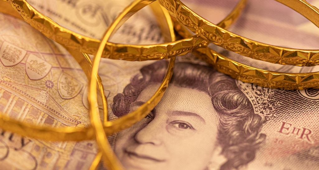 Finance Your Summer Holiday with Cash for Your Gold 